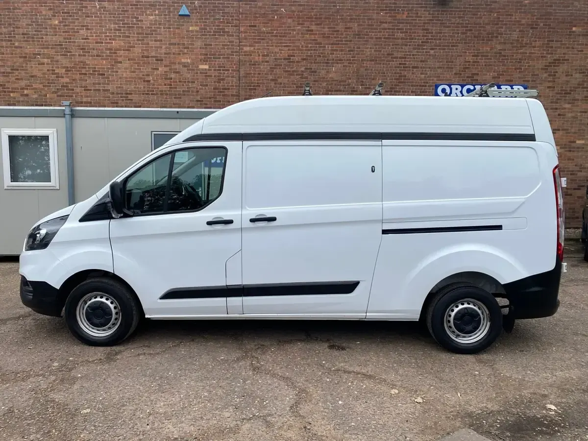 Used Ford Transit Custom 2021 White Van