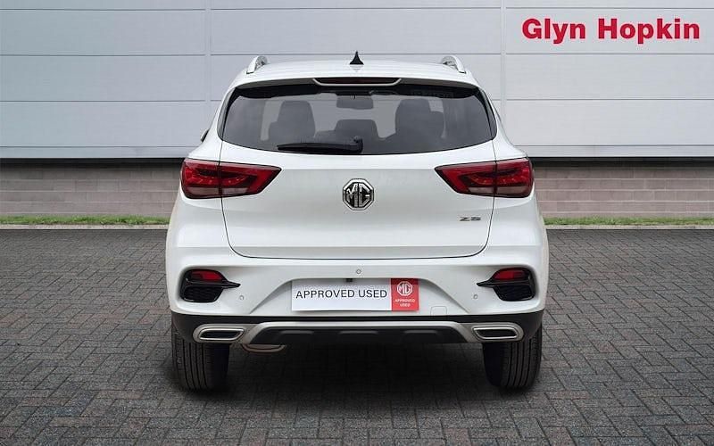 Usado MG ZS Exclusive 111 HP (81 kW) 2024 Branco SUV