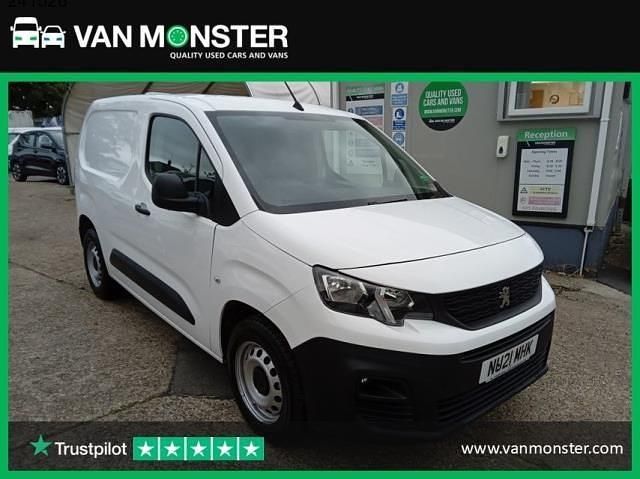 White Used 2021 Peugeot Partner MPV | £7,874 (Fair price) - Image 1/4