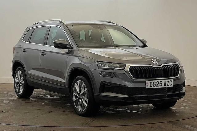 Graphite grey metallic New 2025 Skoda Karoq SE SUV | £29,995 (Fair price) - Image 1/4