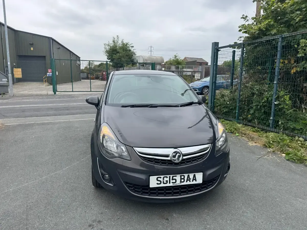 Used Vauxhall Corsa 100 HP (73 kW) 2015 Grey Hatchback