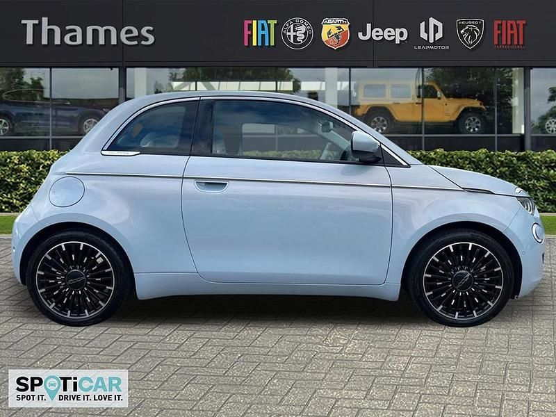 Blue Used 2021 Fiat 500e La Prima | £18,495 (Fair price) - Image 1/3