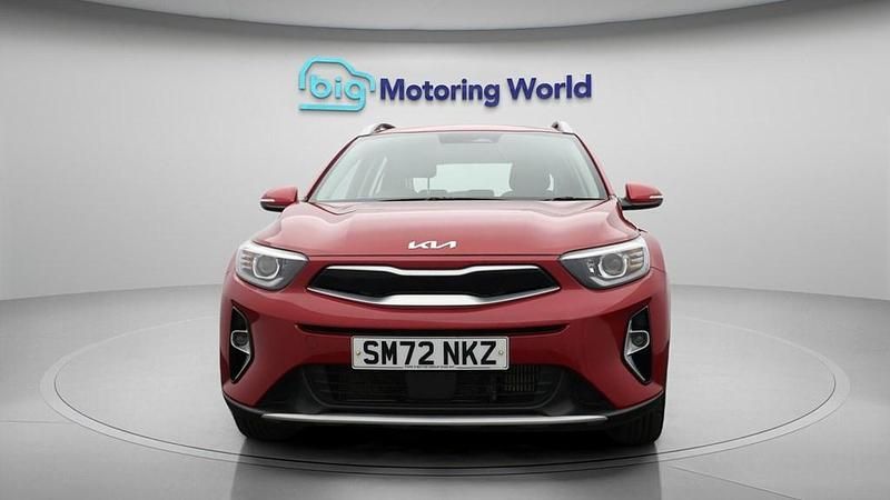Used Kia Stonic 99 HP (72 kW) 2023 Red SUV