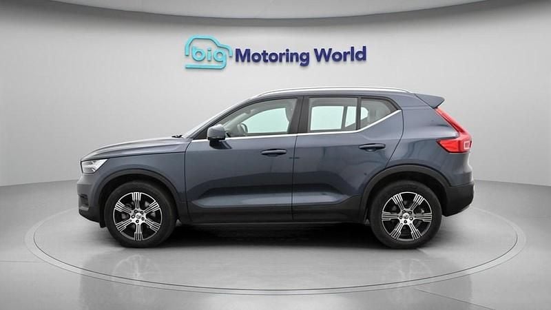 Used Volvo XC40 Inscription 197 HP (144 kW) 2022 Blue SUV