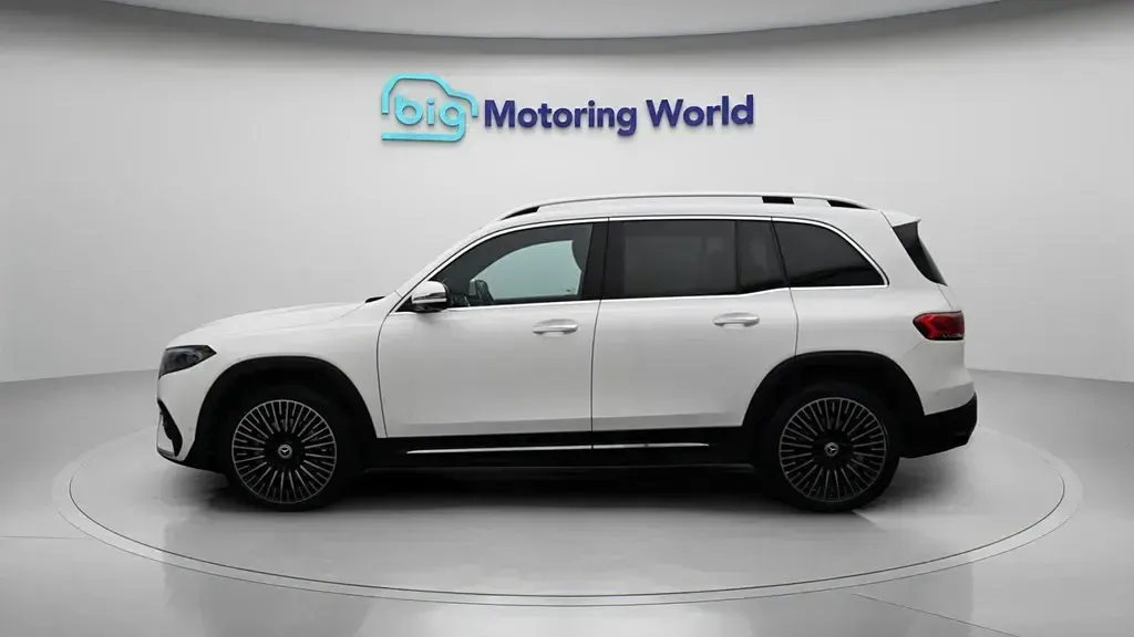 Usado Mercedes EQB300 AMG line 167 kW (228 HP) 2023 SUV