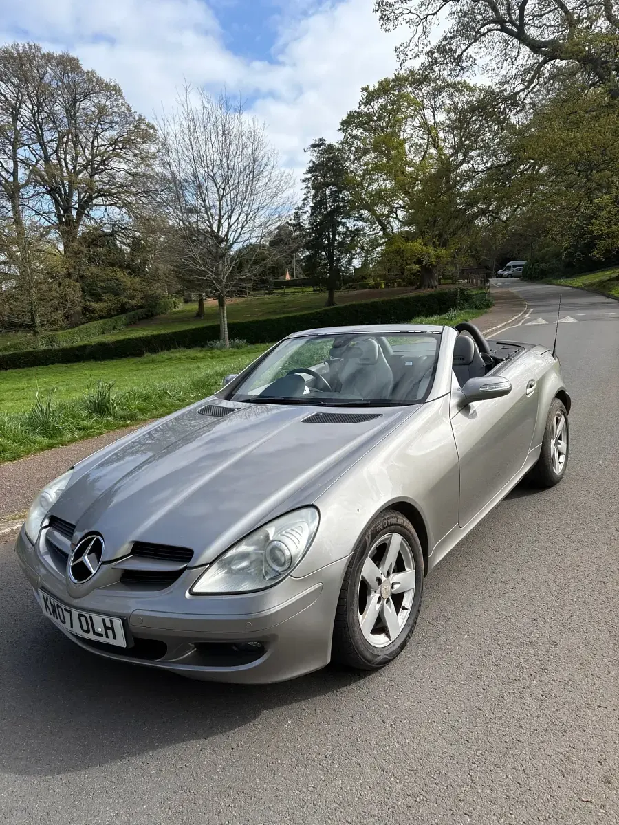 Used Mercedes SLK280 227 HP (166 kW) 2007 Silver Cabriolet