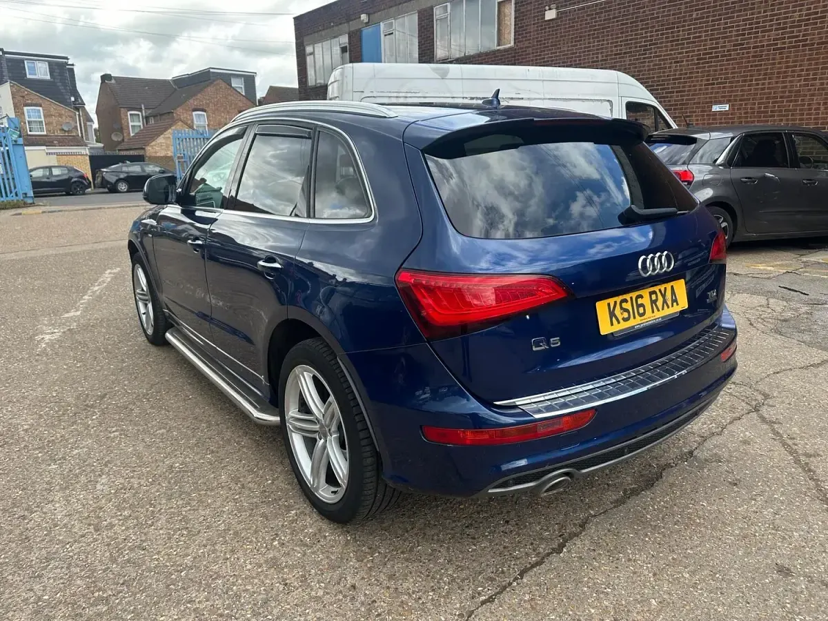 Used Audi Q5 S-line plus 190 HP (139 kW) 2016 Blue SUV