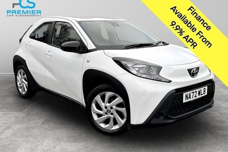 Used Toyota Aygo X PURE 72 HP (52 kW) 2022 SUV