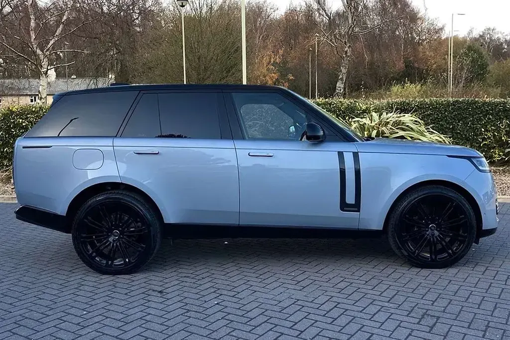 Usado Land Rover Range Rover Autobiography 296 CV (217 kW) 2025 Plateado SUV