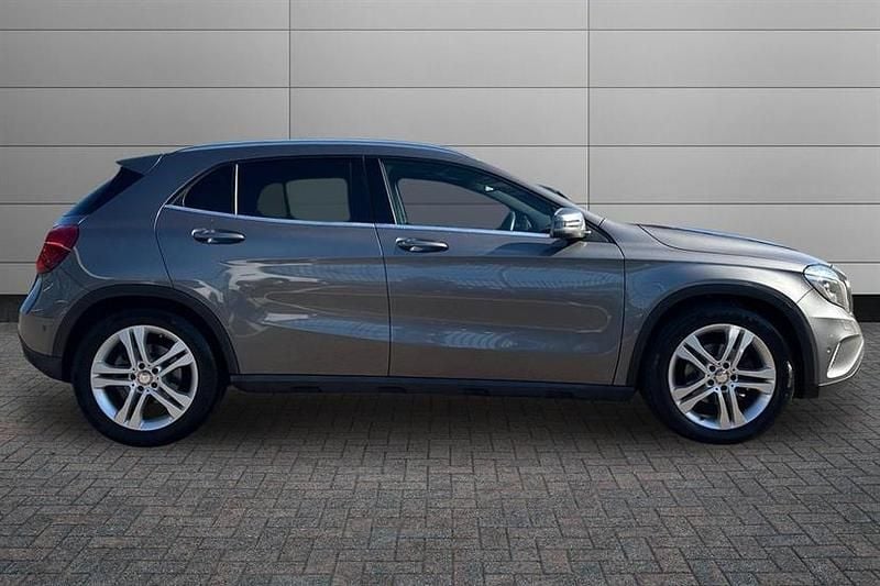 Used Mercedes GLA220 Premium 170 HP (125 kW) 2014 Mountain grey SUV