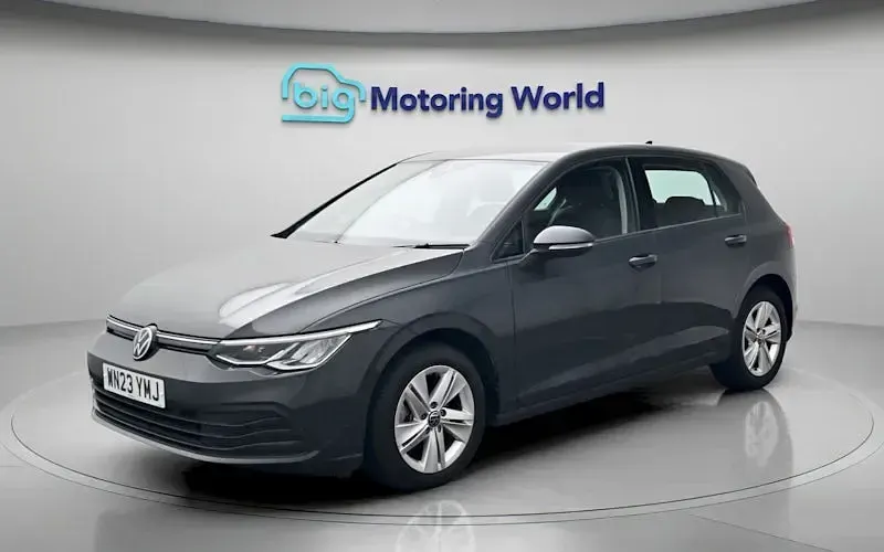 Used VW Golf VIII Life 150 HP (110 kW) 2023 Grey Hatchback