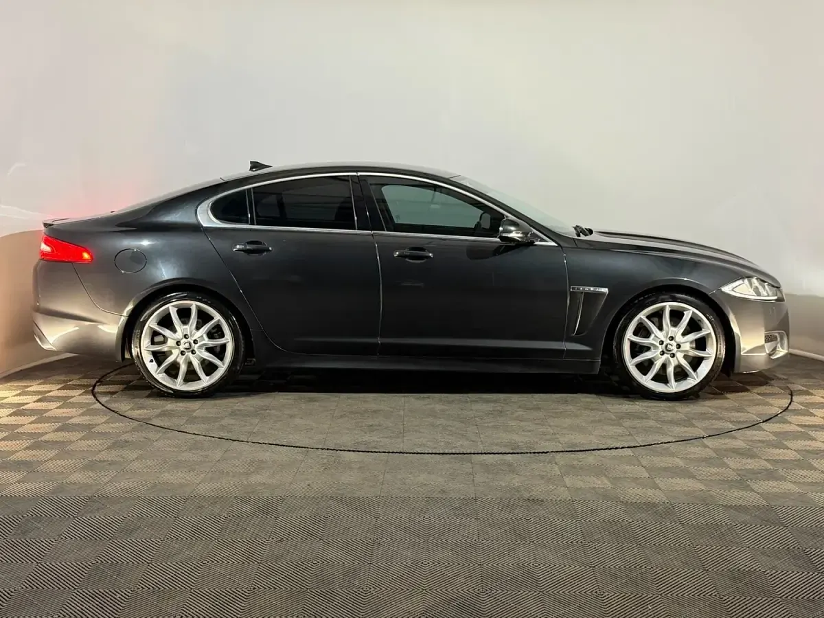 Used Jaguar XF Portfolio 270 HP (198 kW) 2013 Grey Sedan