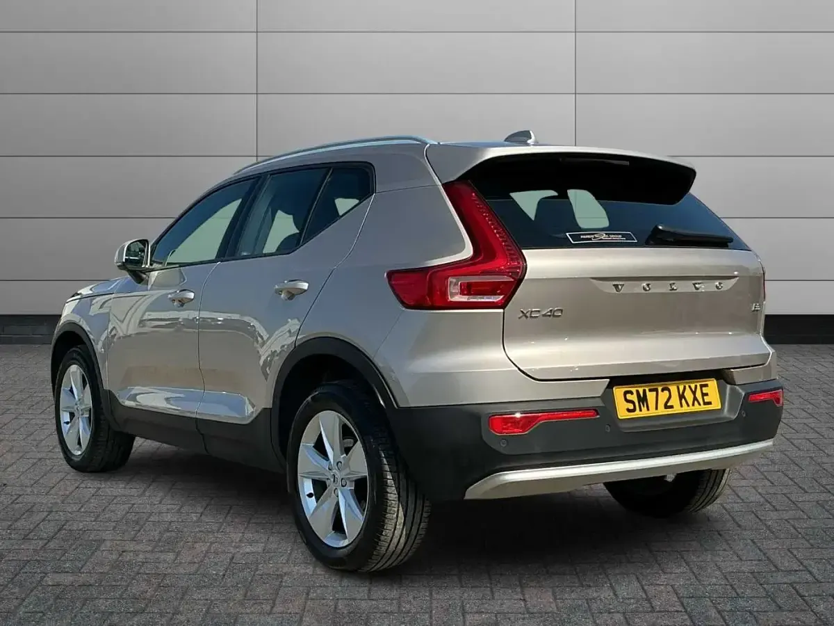 Used Volvo XC40 Core 161 HP (118 kW) 2023 SUV