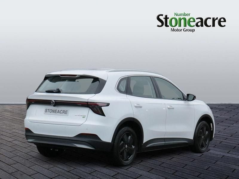 New MG MG5 EV SE 125 kW (170 HP) 2025 Silver Estate