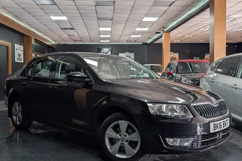 Black Used 2016 Skoda Octavia SE L Hatchback | £5,640 (Super price) - Image 1/1