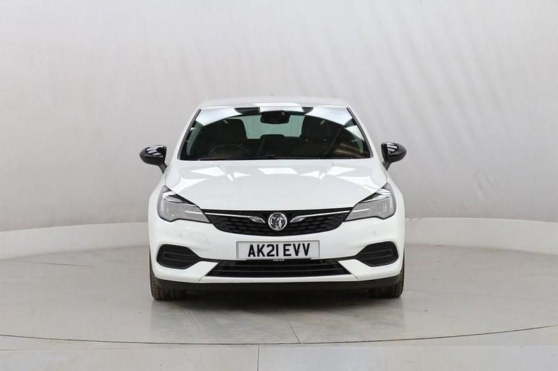 Used Vauxhall Astra Elite 145 HP (106 kW) 2021 White Hatchback