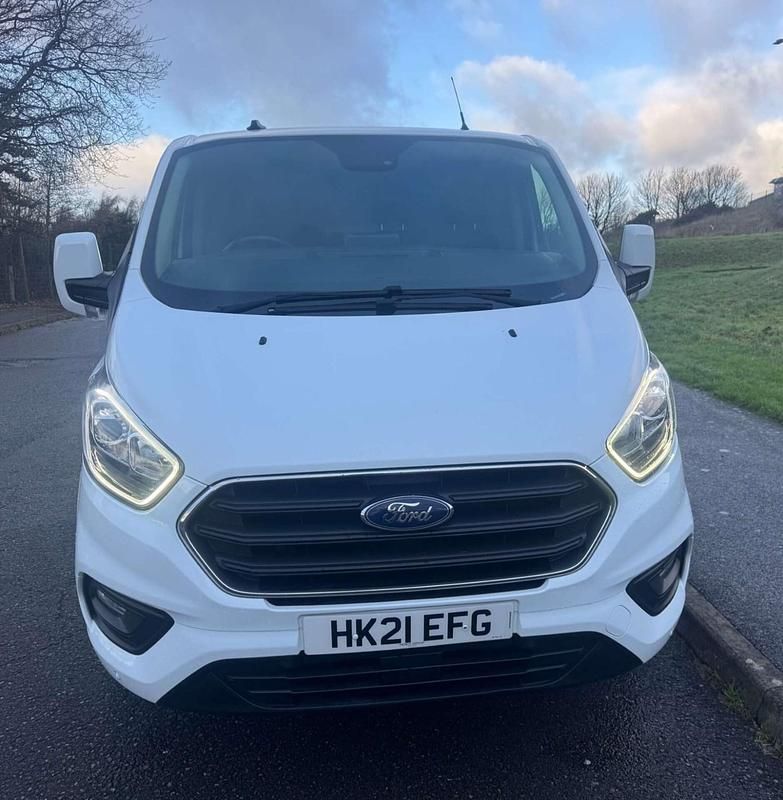 Used Ford Transit Custom Limited 130 HP (95 kW) 2021 White Van