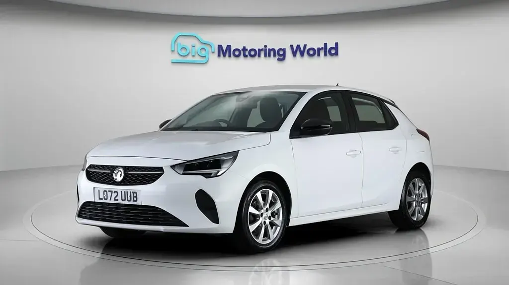 Second-hand Vauxhall Corsa Design Edition 75 CP (55 kW) 2022 Alb Hatchback