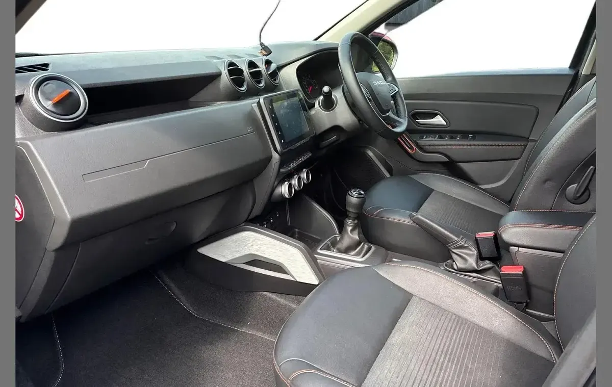 Used Dacia Duster Extreme 130 HP (95 kW) 2023 Grey SUV