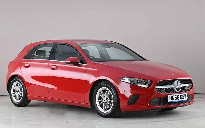 Begagnad Mercedes A180 Executive 136 HK (100 kW) 2018 Halvkombi