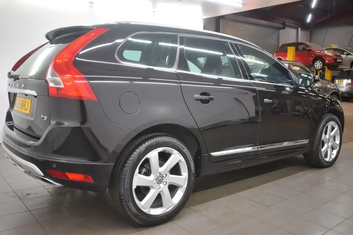 Used Volvo XC60 SE Lux 245 HP (180 kW) 2026 Black SUV