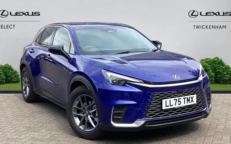 Usado Lexus LBX 136 CV (100 kW) 2026 SUV
