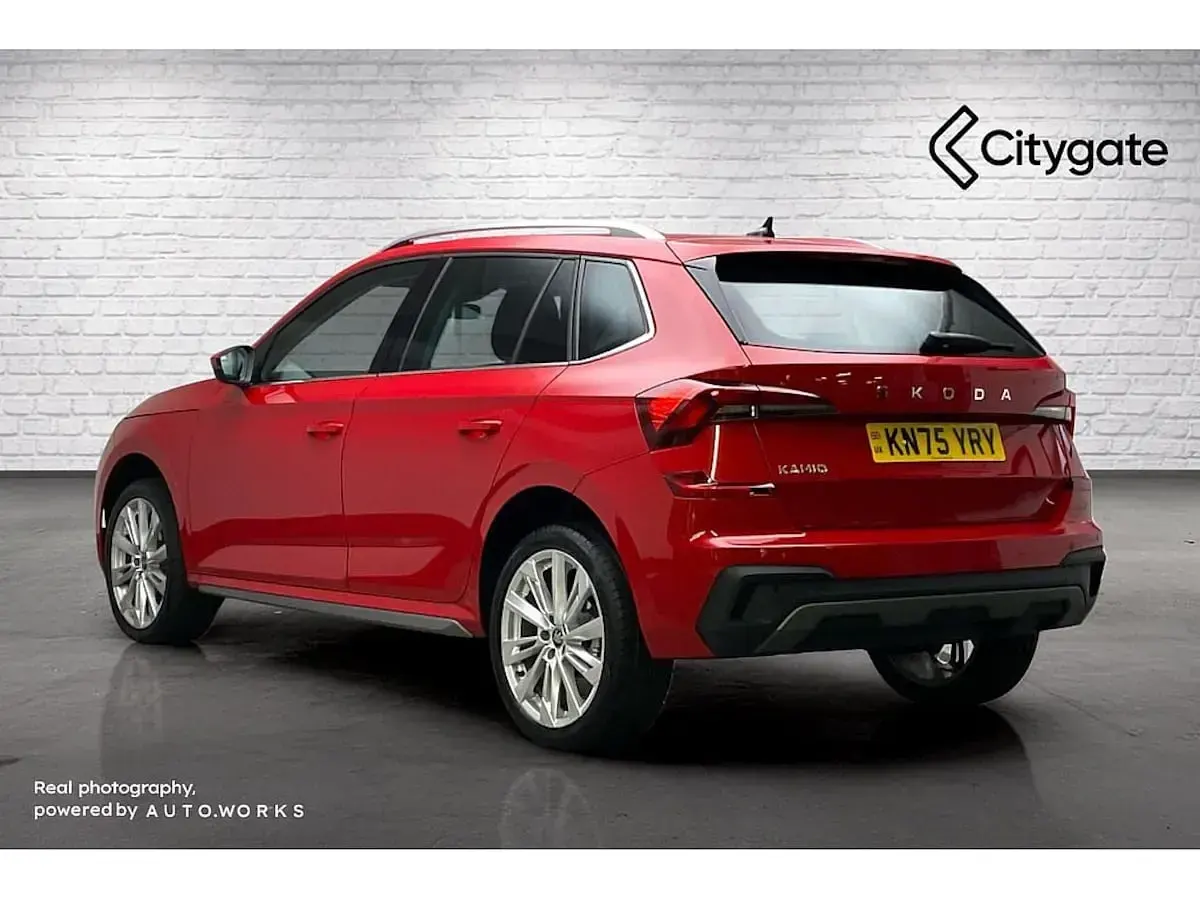 Used Skoda Kamiq SE L 110 HP (80 kW) 2025 Velvet red metallic SUV