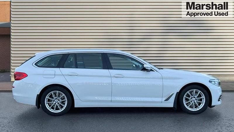 Used BMW 520 Comfort Edition 190 HP (139 kW) 2020 White Estate
