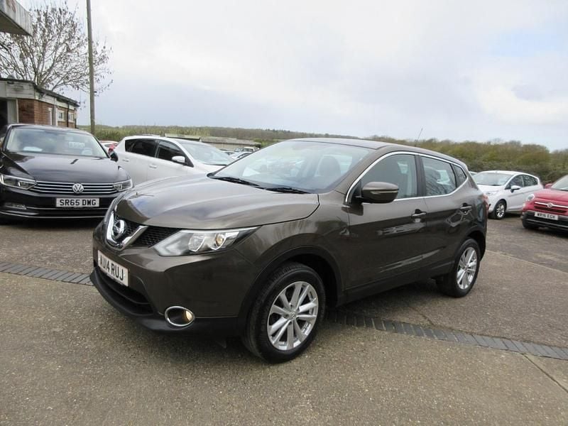 Used Nissan Qashqai Acenta 2014 Beige SUV