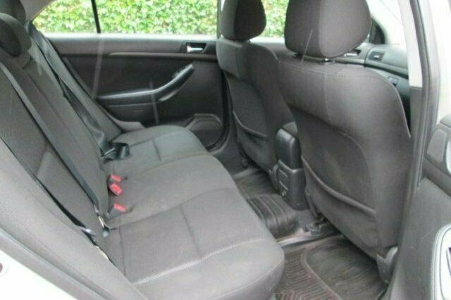 Used Toyota Avensis 148 HP (108 kW) 2005 Hatchback