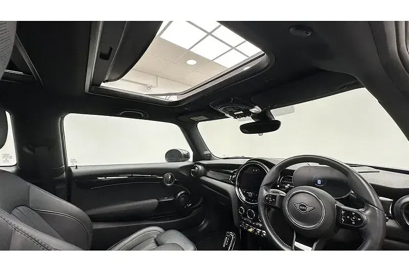 Used Mini Cooper SE Hatch 2022 Enigmatic black Hatchback