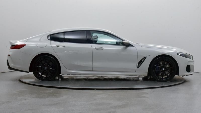 Used BMW M850 Comfort Edition 523 HP (384 kW) 2021 White Coupe