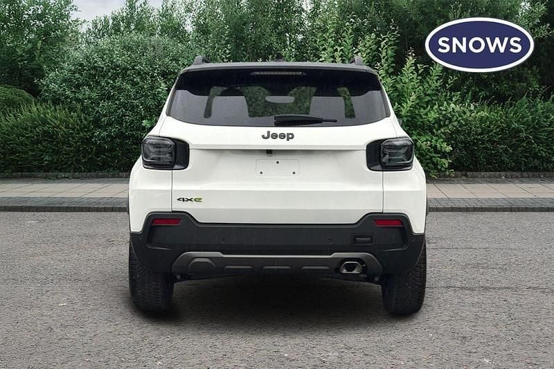 New Jeep Avenger North 2026 Snow with volcano black roof SUV