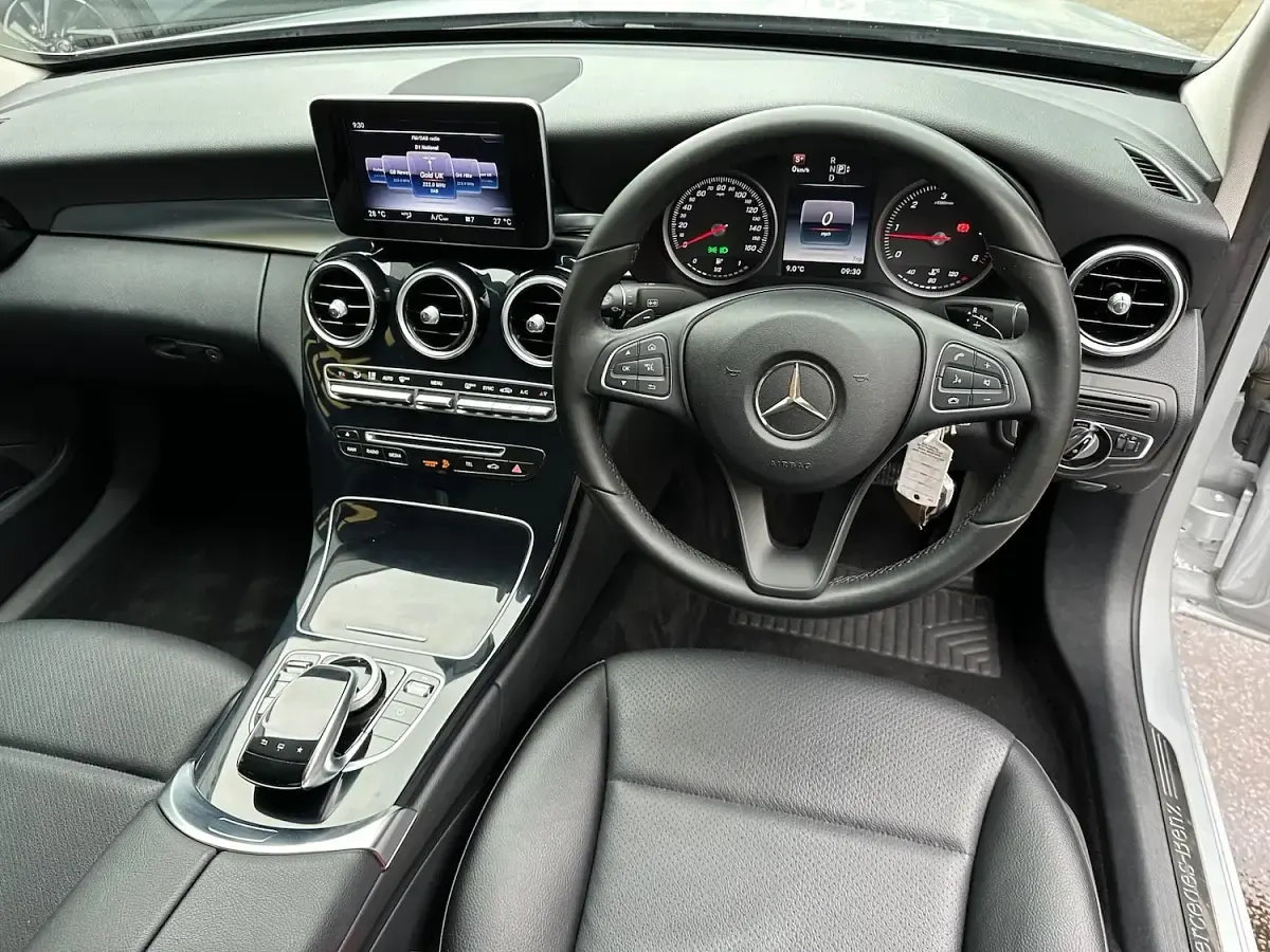 Used Mercedes C220 SE 170 HP (125 kW) 2015 Silver Sedan
