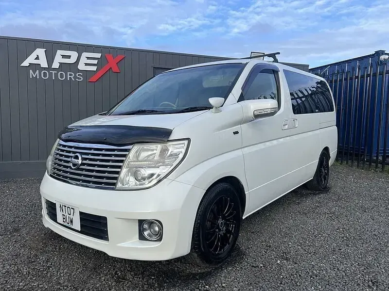 Used Nissan Elgrand 2023 White MPV