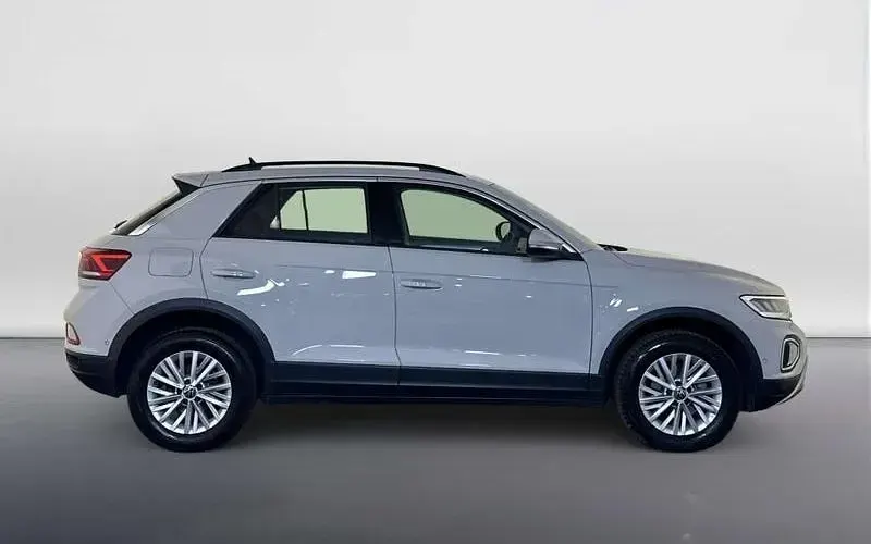 Used VW T-Roc Life 150 HP (110 kW) 2024 Grey SUV