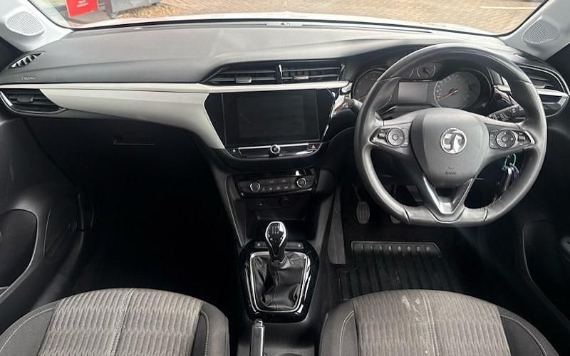 Used Vauxhall Corsa Design Edition 75 HP (55 kW) 2023 White Hatchback