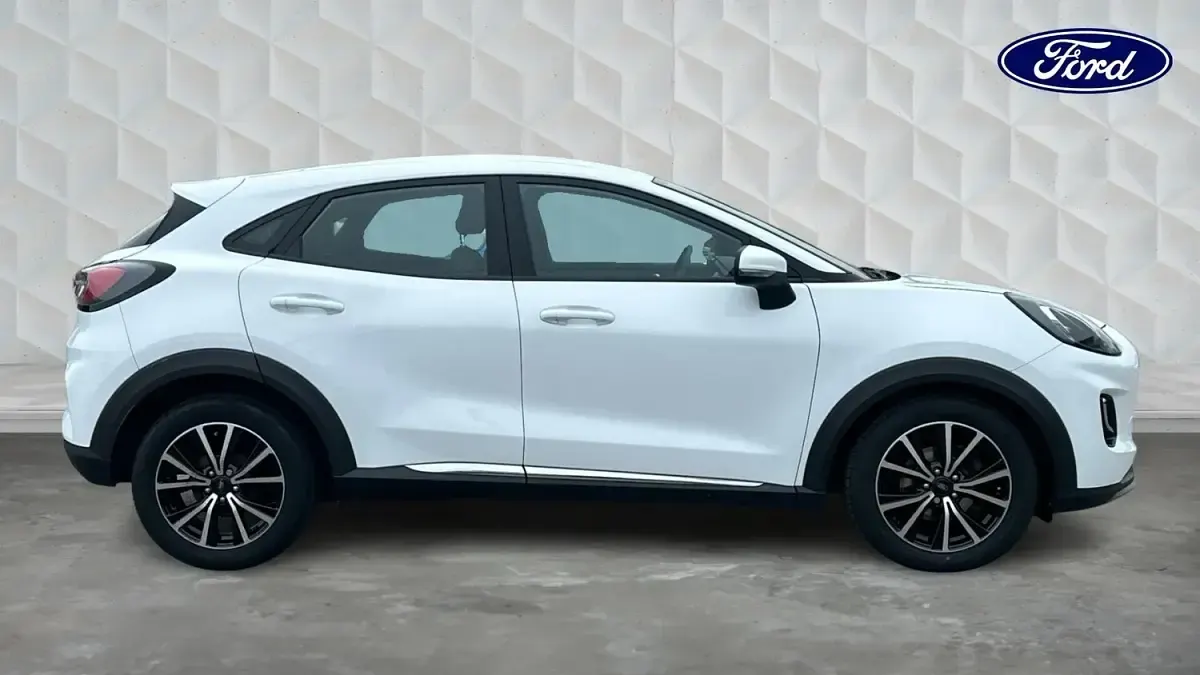 Used Ford Puma Titanium 125 HP (91 kW) 2022 White SUV