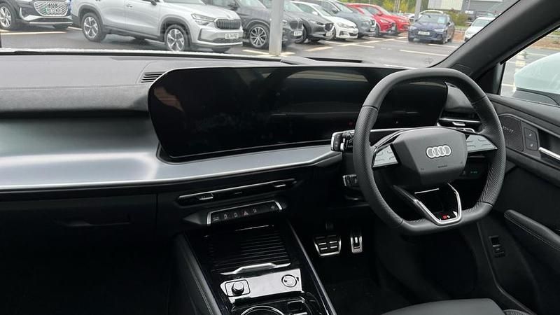 Used Audi Q3 S-Line 150 HP (110 kW) 2026 White SUV