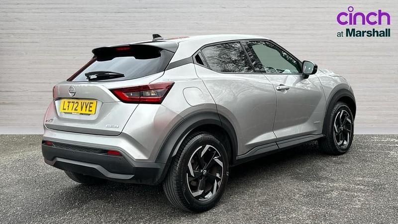 Used Nissan Juke N-Connecta 143 HP (105 kW) 2022 Silver SUV