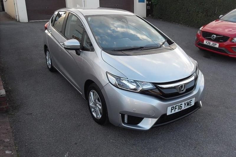 Used Honda Jazz SE 102 HP (75 kW) 2016 Silver Hatchback