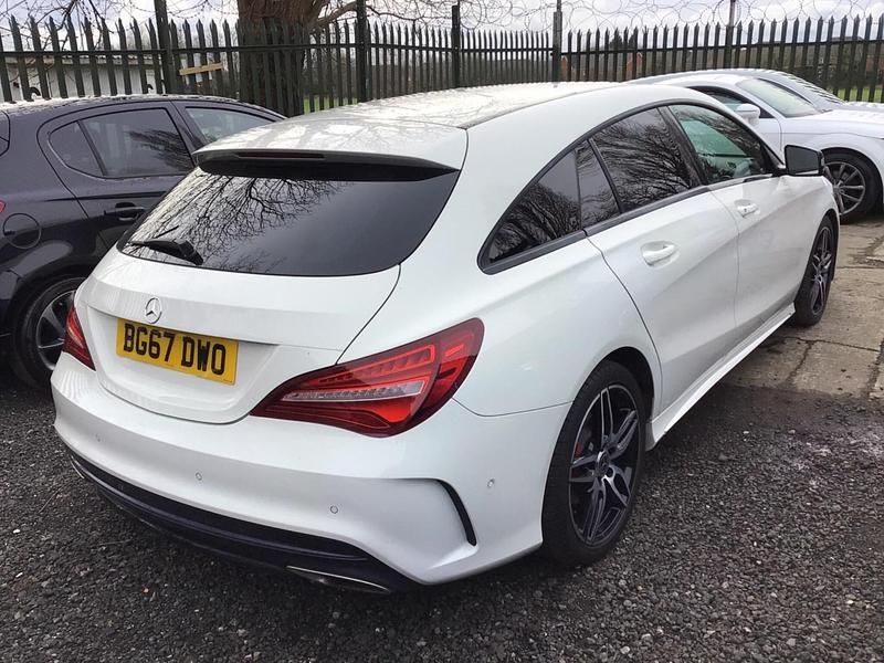 Used Mercedes CLA220 Shooting Brake AMG line 177 HP (130 kW) 2017 White Estate