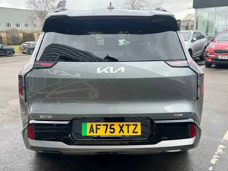 Used Kia EV9 GT-Line S 281 kW (383 HP) 2025 Grey SUV