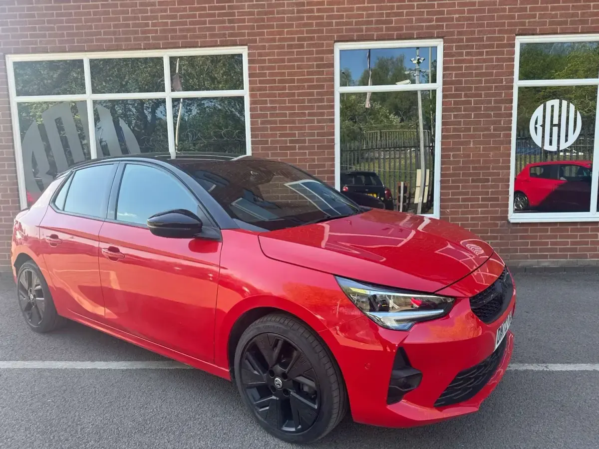 Second-hand Vauxhall Corsa-e Edition 100 kW (136 CP) 2022 Roșu Hatchback