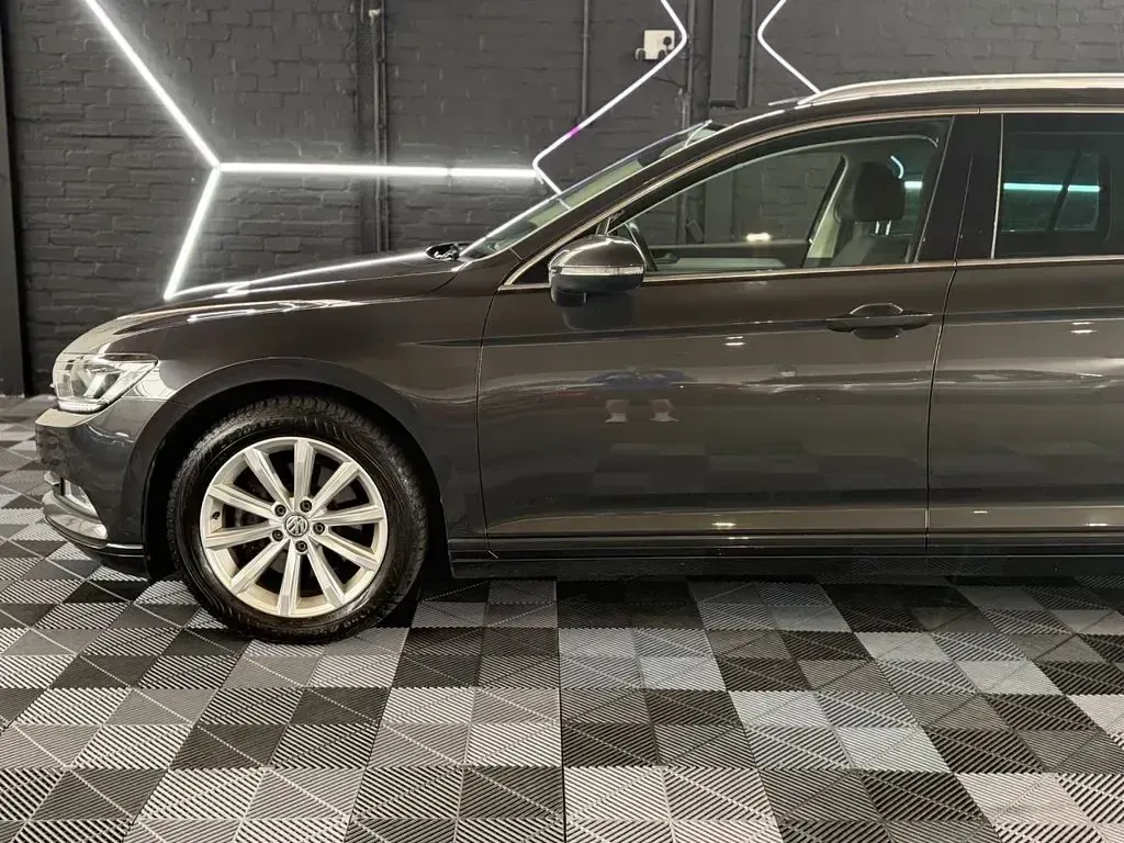 Used VW Passat Business 150 HP (110 kW) 2019 Grey Estate