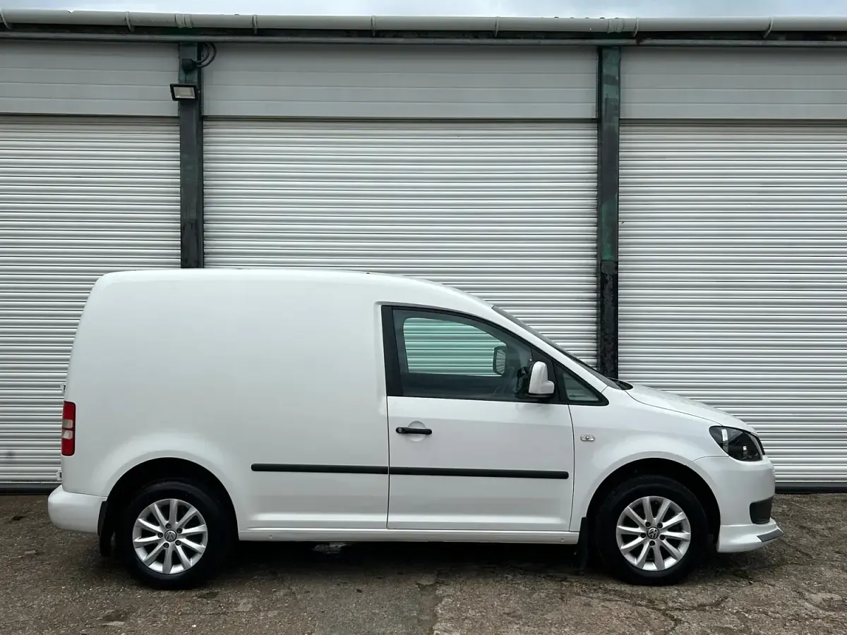 Used VW Caddy Startline 102 HP (75 kW) 2014 White MPV