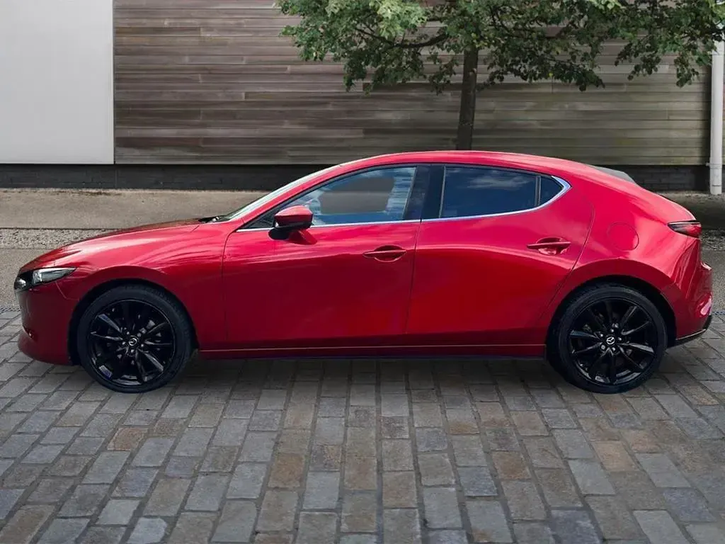 Used Mazda 3 Inclusive 186 HP (136 kW) 2021 Red Hatchback