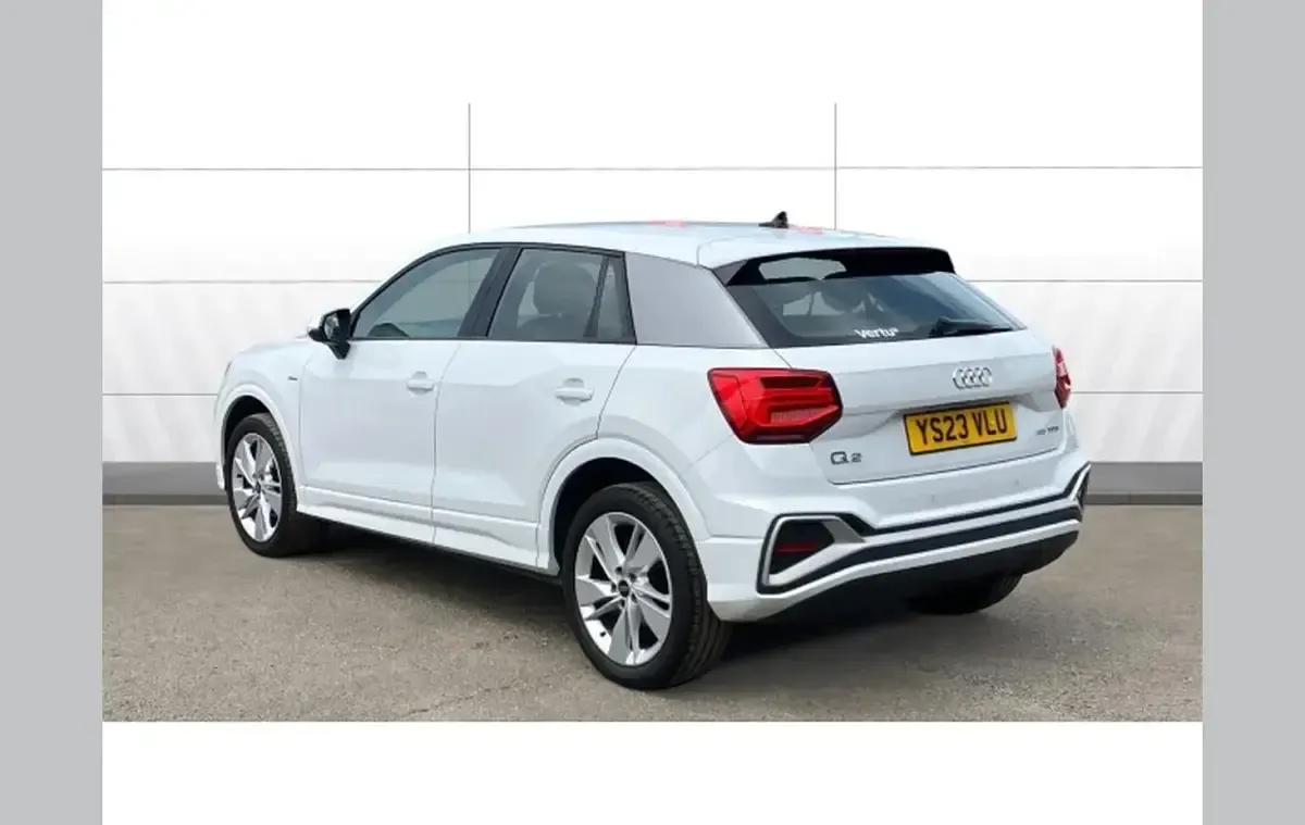 Used Audi Q2 S-Line 190 HP (139 kW) 2023 White SUV