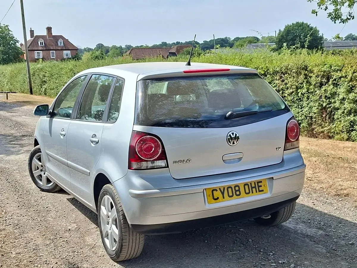 Used VW Polo Match 69 HP (50 kW) 2008 Silver Hatchback