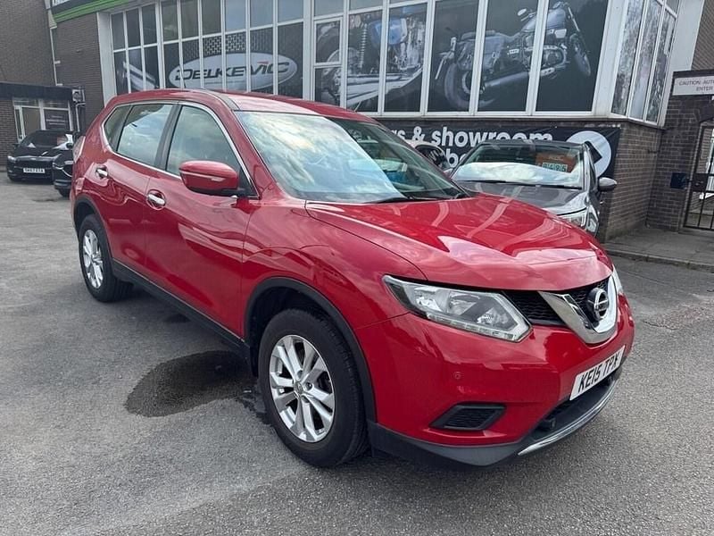 Red Used 2015 Nissan X-Trail S SUV | £6,490 (Super price) - Image 1/4